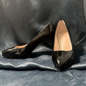 Stuart Weitzman Black Patent leather pumps